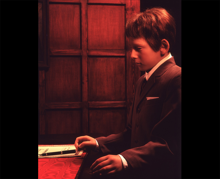 VATERBILDER | FATHERPICTURES - Part II - Der Vertrag / The contract- 2004 &copy;  Burkhard Philipp von Harder